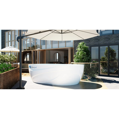 Dreampod Ice Bath — luxury fiberglass cold plunge in outdoor spa setting