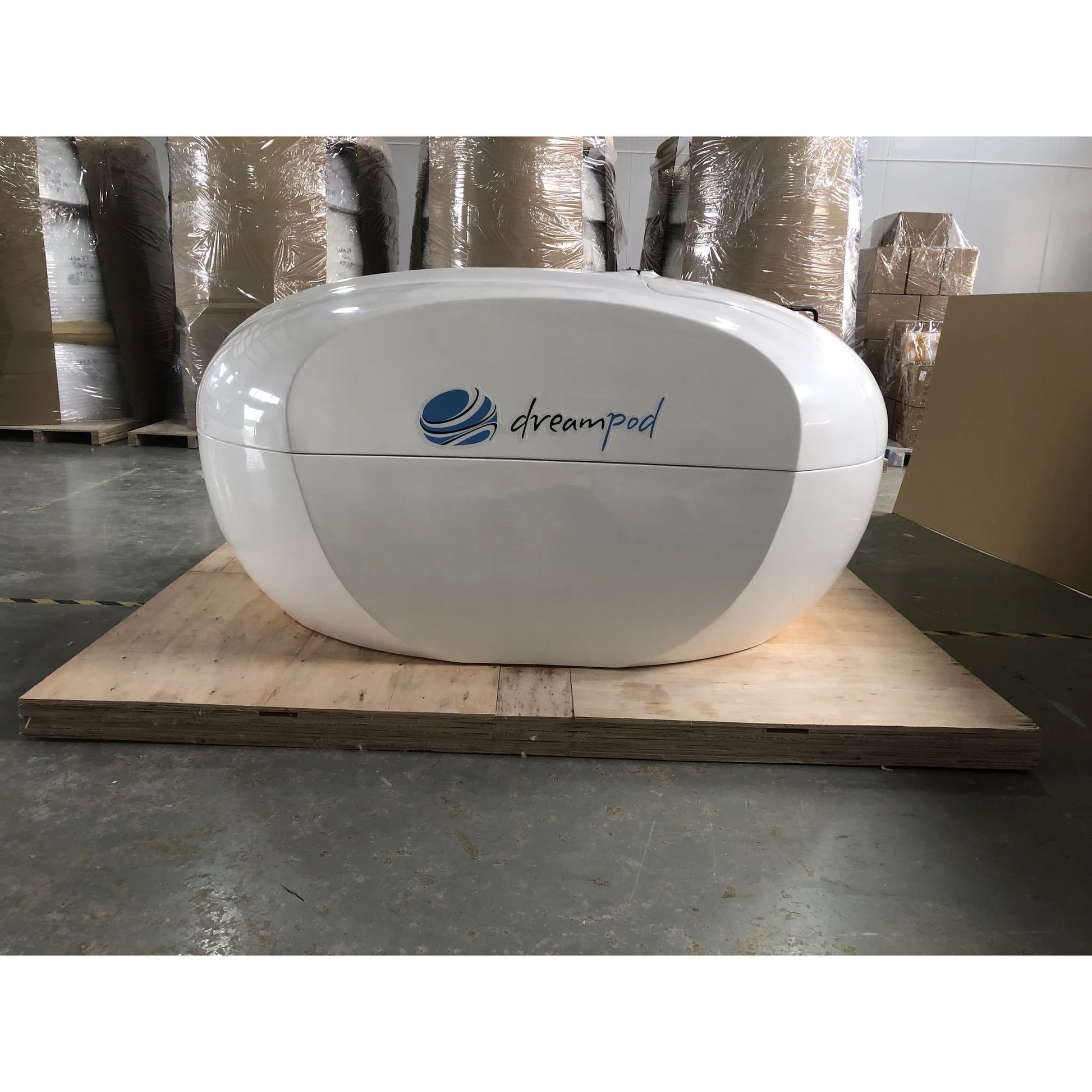 Dreampod Home Float Plus — front view with logo