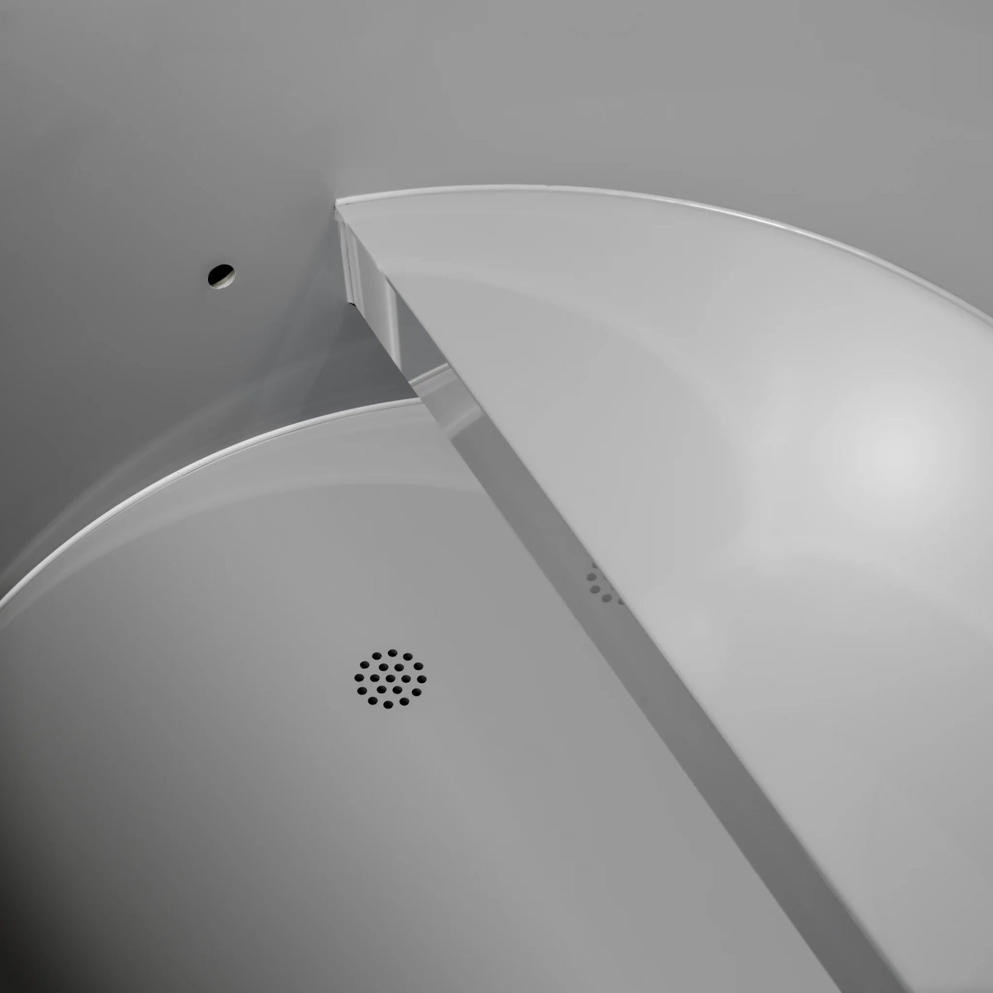 Interior view of the Dynamic Cold Therapy Pacific Cedar Barrel Cold Plunge Tub (Plastic Interior) (DCT-B-042-PLPC-34) – cold plunge tub