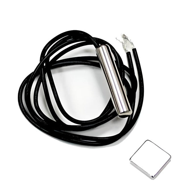 HUUM UKU door sensor with its cable and magnet