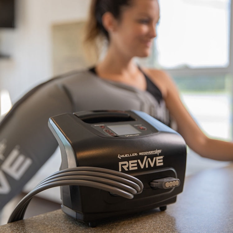 Mueller REVIVE M4 Console in use during athlete recovery session
