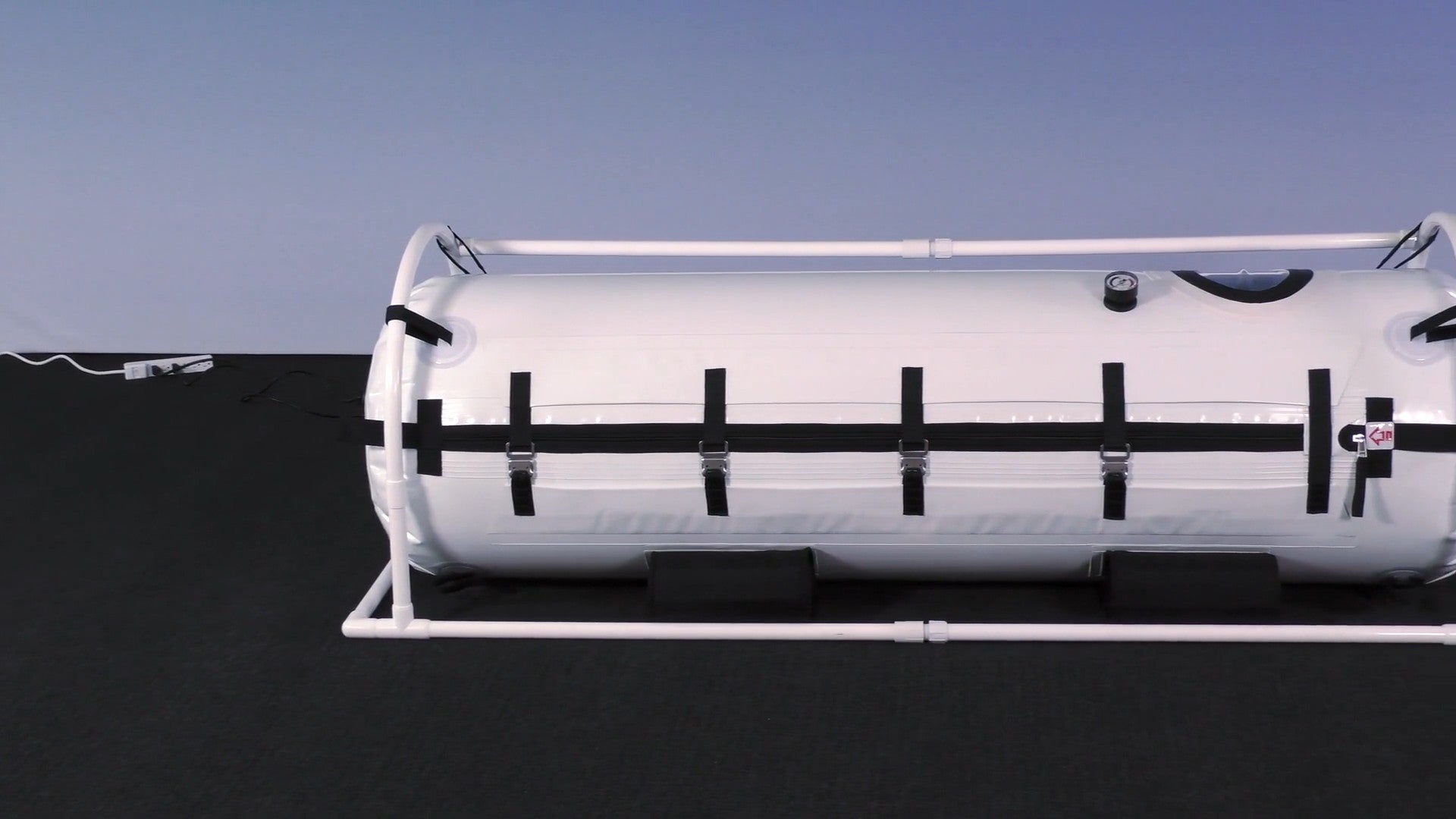 Summit to Sea Shallow Dive hyperbaric chamber setup, video by Summit to Sea