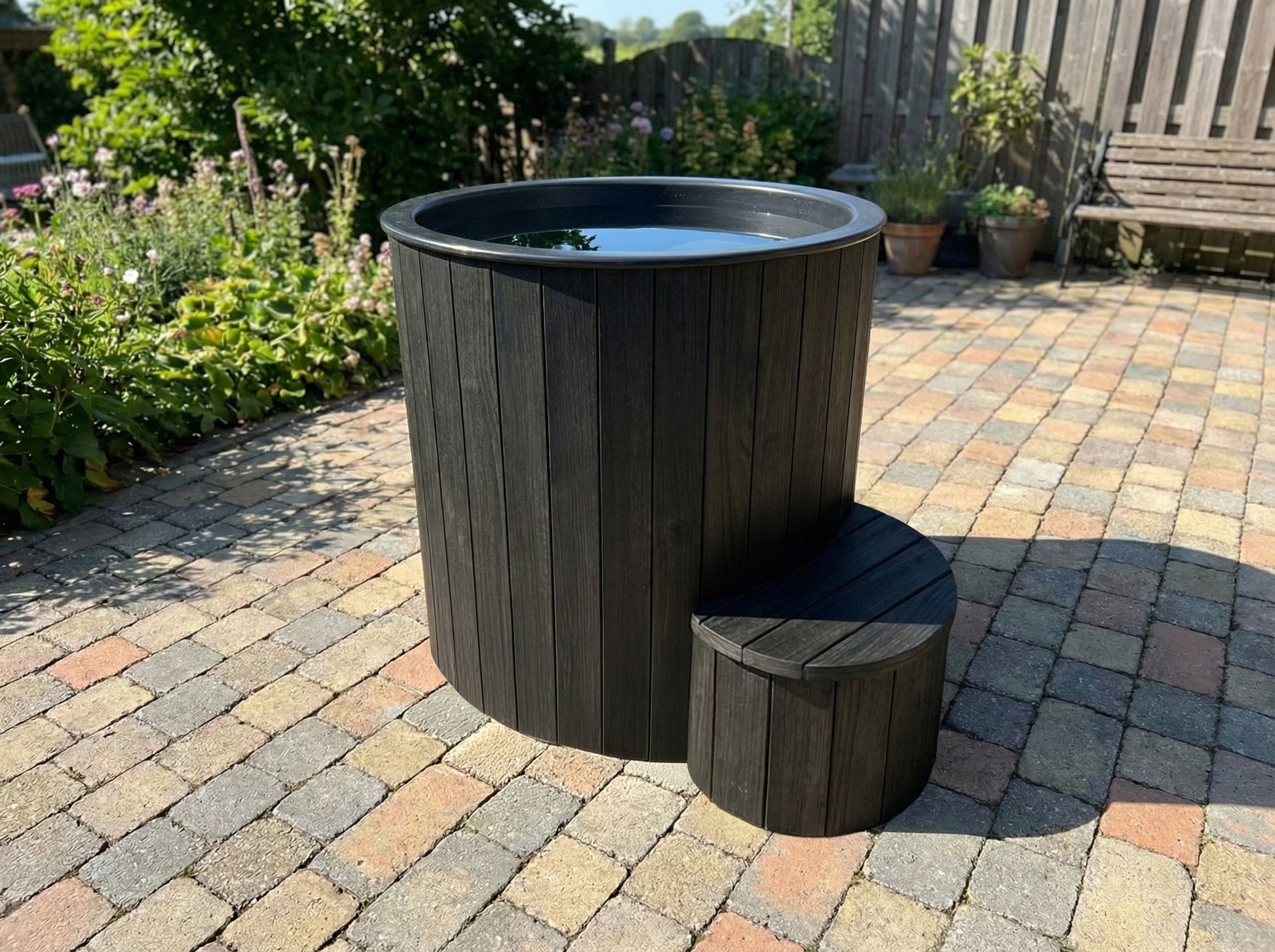 SaunaLife S1B Soak Series 1-Person Cold Plunge Tub, Black, installed view 2