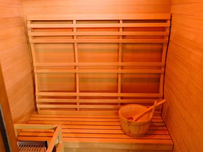 Backrest and bench with bucket and ladle inside the SunRay Eagle (interior shared with the Bristow)